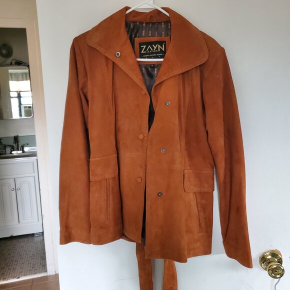 Belted jacket in Genuine suede. Rust color - Picture 3 of 4